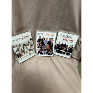Modern Family Season 2, 4, And 5 Season Two, Four, and Five Vey Good